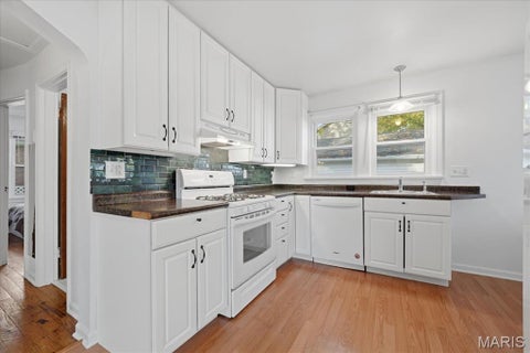Tiny photo for 3033 Doddridge Avenue, Maryland Heights, MO 63043 (MLS # 26069176)