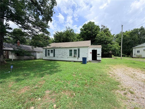 Photo of 306 Huffman Avenue, Portageville, MO 63873 (MLS # 26037094)