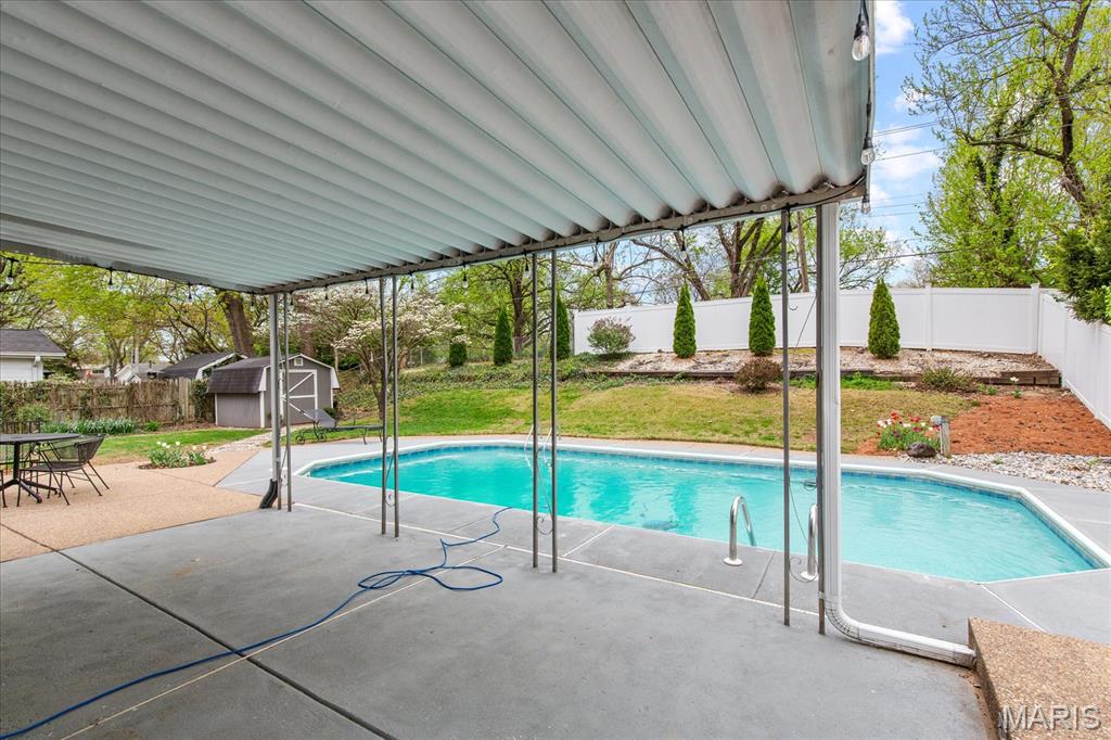 Elmwood Manor #7 - Residential