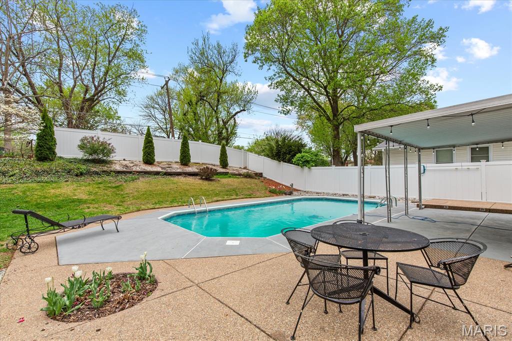 Elmwood Manor #7 - Residential