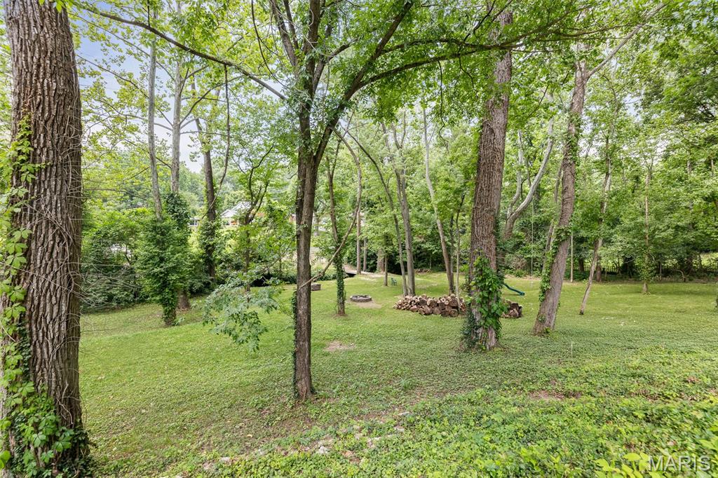 East Alton, Illinois 62024, United States, 3 Bedrooms Bedrooms, ,4 BathroomsBathrooms,Residential,Pending,148418