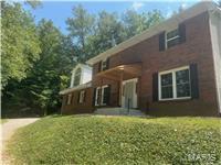 East Alton, Illinois 62024, United States, 3 Bedrooms Bedrooms, ,4 BathroomsBathrooms,Residential,Pending,148418