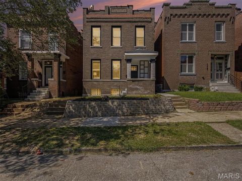 3467 Giles Avenue St Louis MO 63116