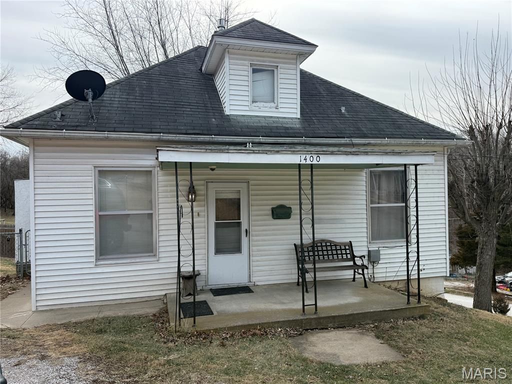 Photo of 1400 Walnut Street, Hannibal, MO 63401 (MLS # 26004168)