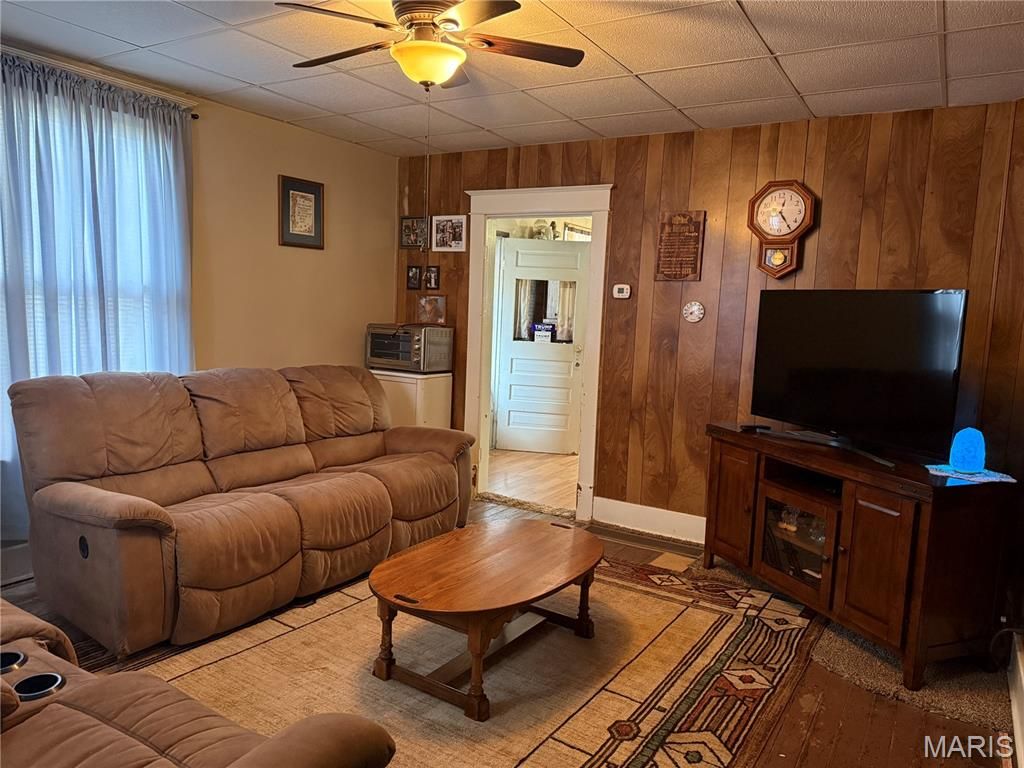 Photo of 1400 Walnut Street, Hannibal, MO 63401 (MLS # 26004168)