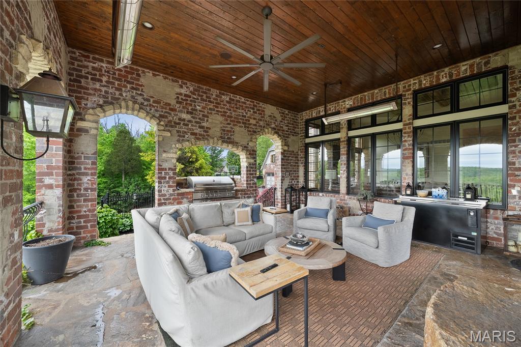 St. Albans Bluffs - Residential