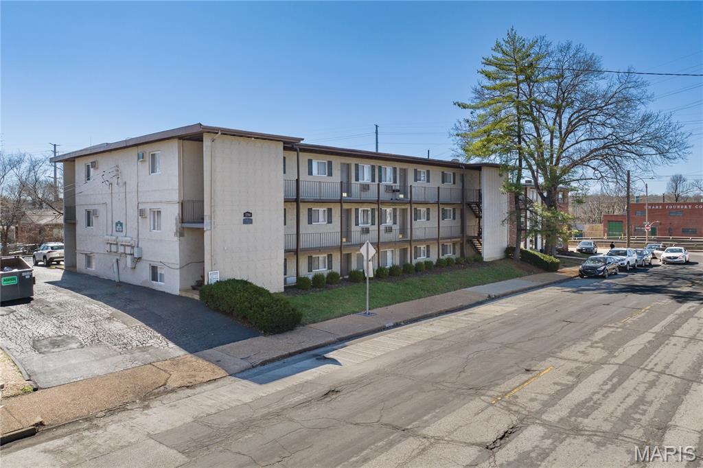 3704 Greenwood Boulevard