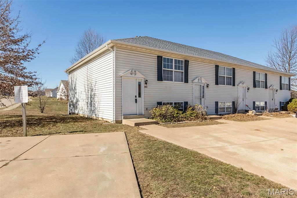 1017 Arlington Court