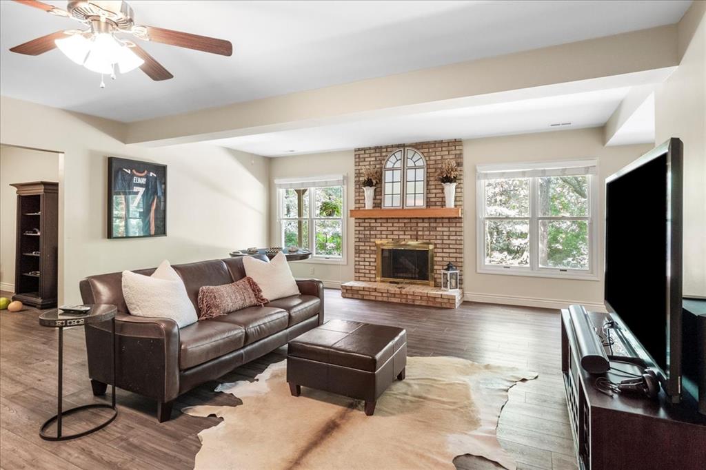 Wildwood, Missouri 63011, United States, 5 Bedrooms Bedrooms, ,3 BathroomsBathrooms,Residential,Pending,139692