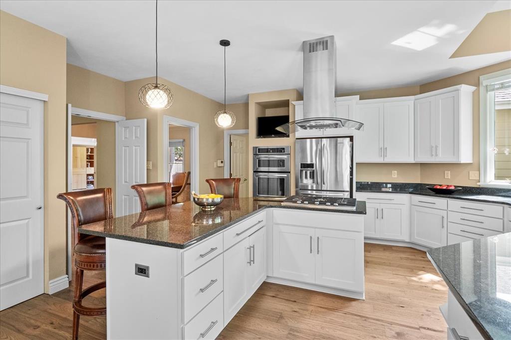 Wildwood, Missouri 63011, United States, 5 Bedrooms Bedrooms, ,3 BathroomsBathrooms,Residential,Pending,139692