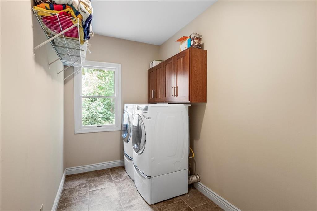 Wildwood, Missouri 63011, United States, 5 Bedrooms Bedrooms, ,3 BathroomsBathrooms,Residential,Pending,139692