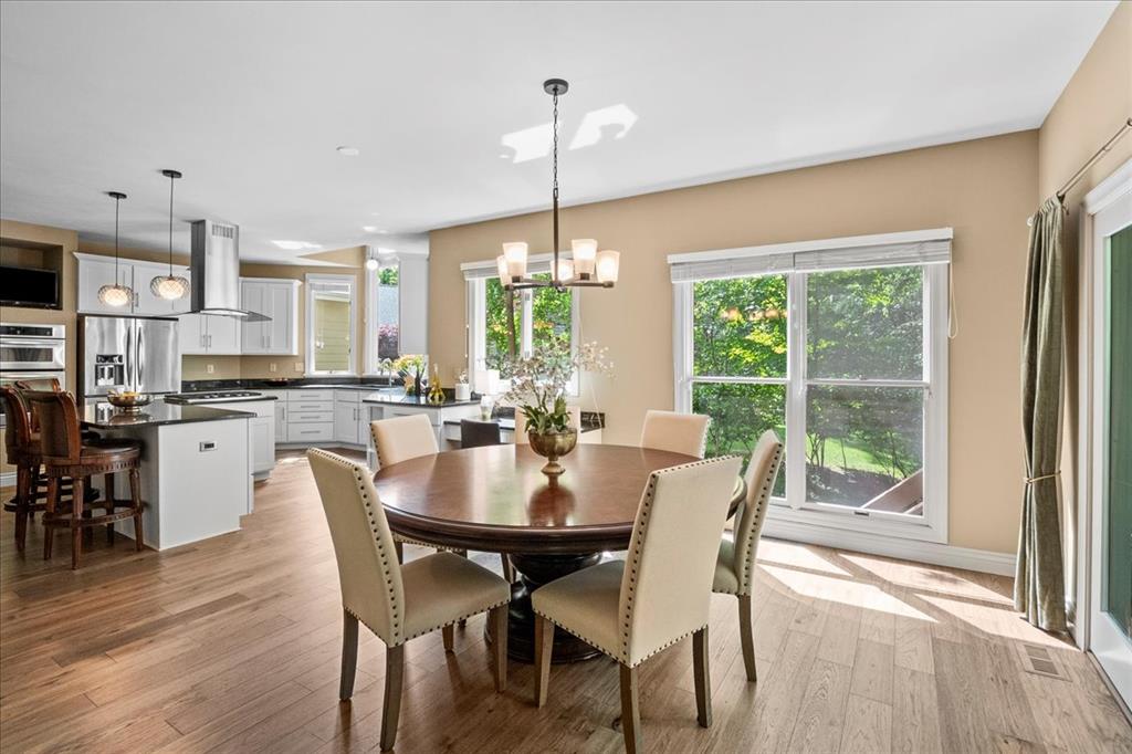 Wildwood, Missouri 63011, United States, 5 Bedrooms Bedrooms, ,3 BathroomsBathrooms,Residential,Pending,139692