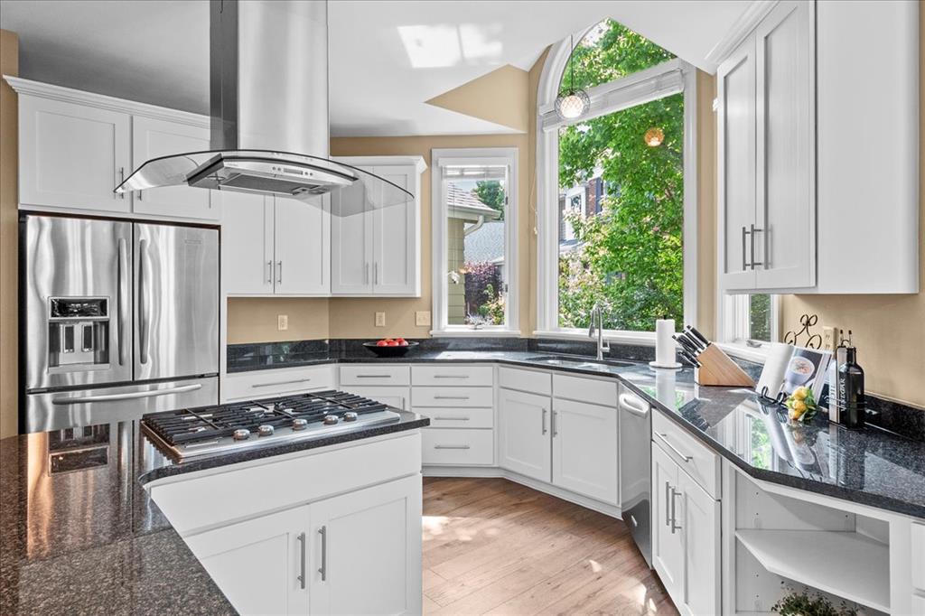 Wildwood, Missouri 63011, United States, 5 Bedrooms Bedrooms, ,3 BathroomsBathrooms,Residential,Pending,139692