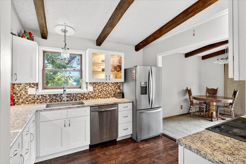 Wentzville, Missouri 63385, United States, 4 Bedrooms Bedrooms, ,3 BathroomsBathrooms,Residential,Active,187336