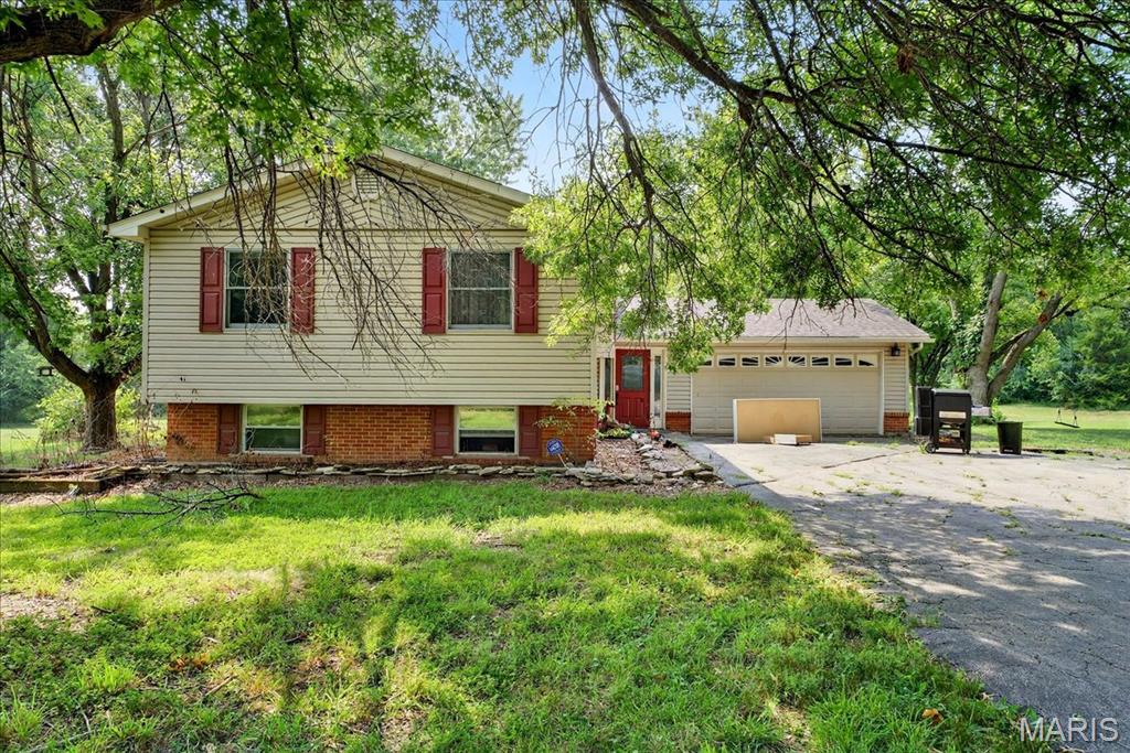 Wentzville, Missouri 63385, United States, 4 Bedrooms Bedrooms, ,3 BathroomsBathrooms,Residential,Active,187336