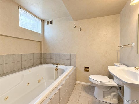 Tiny photo for 1927 Dewitt Ridge Drive, Chesterfield, MO 63017 (MLS # 26067610)