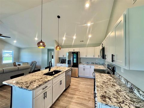 Tiny photo for 200 W Larkspur Court, Hannibal, MO 63401 (MLS # 26030927)