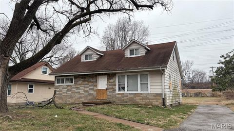 6937 Berkridge Court Hazelwood MO 63042