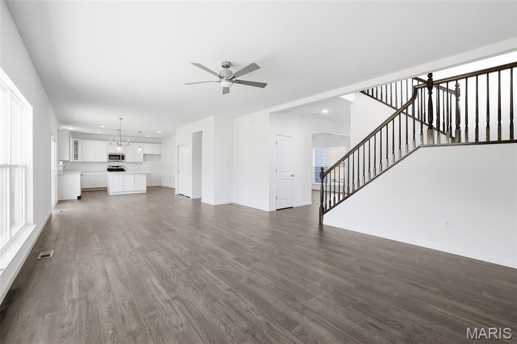 24 Bluestem Court