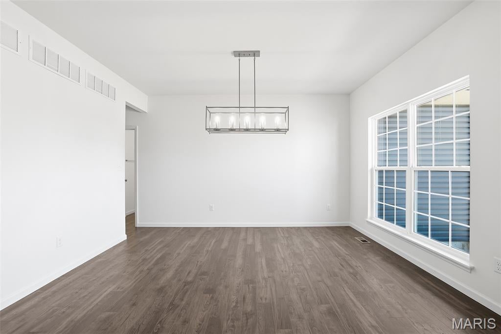 24 Bluestem Court