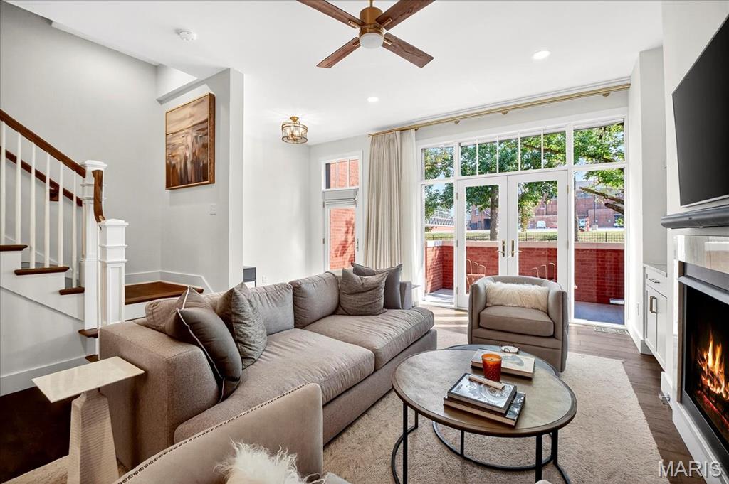 Alamo Townhme - Residential