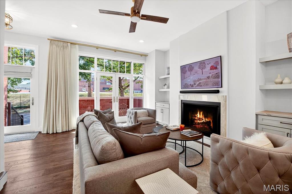 Alamo Townhme - Residential