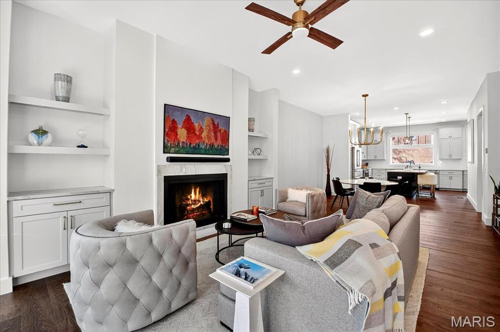 Alamo Townhme - Residential