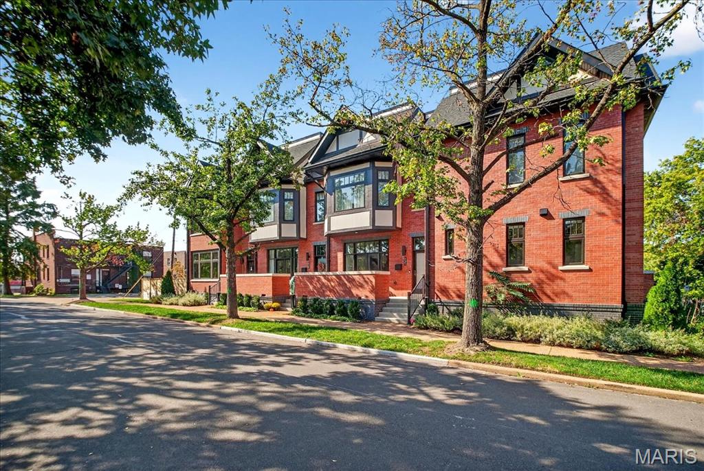 Alamo Townhme - Residential