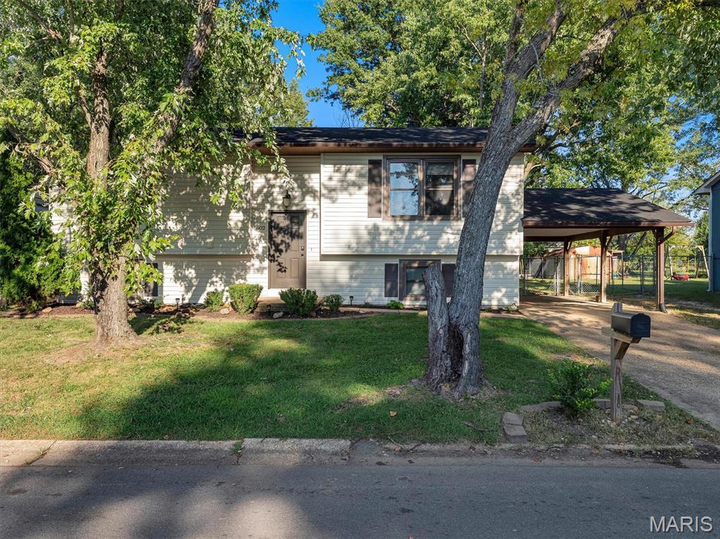 602 Bon Oaks Drive