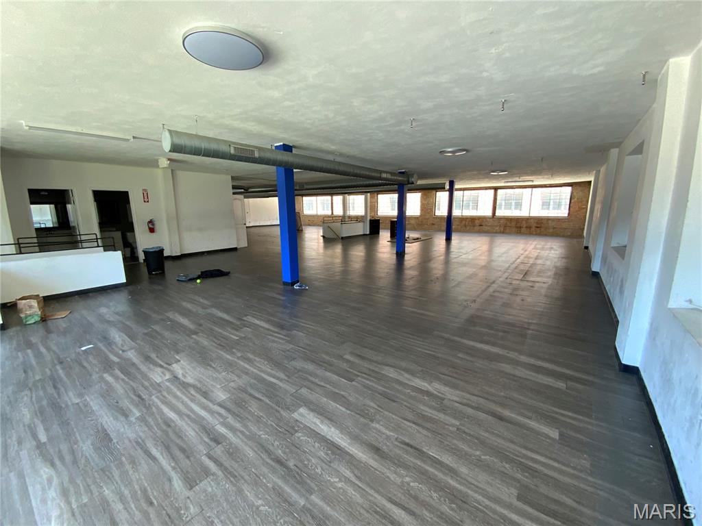 unknown - Commercial Sale