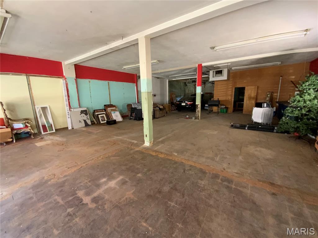 unknown - Commercial Sale