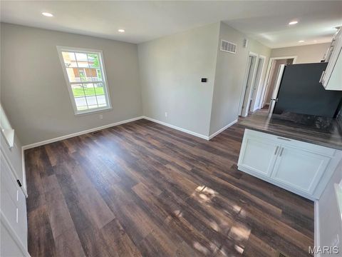 Tiny photo for 88 N 8th Street, Ste Genevieve, MO 63670 (MLS # 26031234)