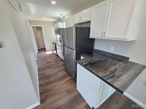 Tiny photo for 88 N 8th Street, Ste Genevieve, MO 63670 (MLS # 26031234)
