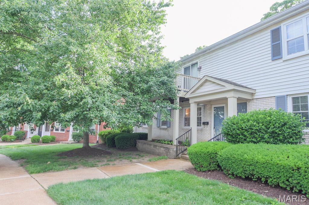 Brentwood Forest Condo Ph Four - Residential