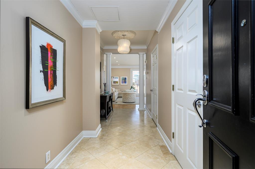 816 S Hanley Road 8C