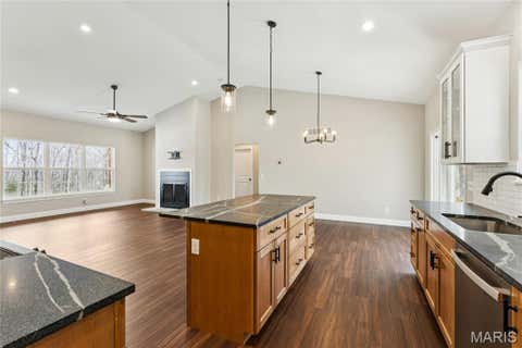 Tiny photo for 619 North Ethlyn Road, Winfield, MO 63389 (MLS # 26043659)