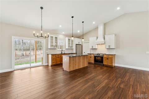 Tiny photo for 619 North Ethlyn Road, Winfield, MO 63389 (MLS # 26043659)