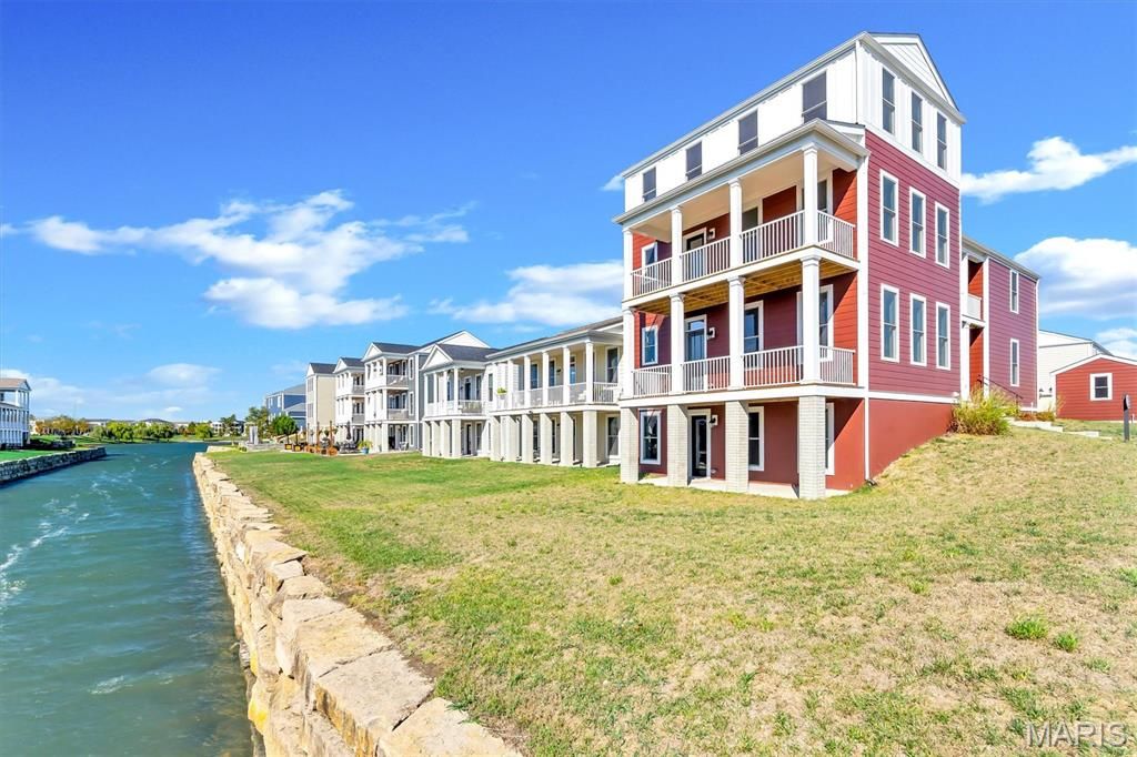 Photo of 2032 Tiber Street, St Charles, MO 63301 (MLS # 25072813)