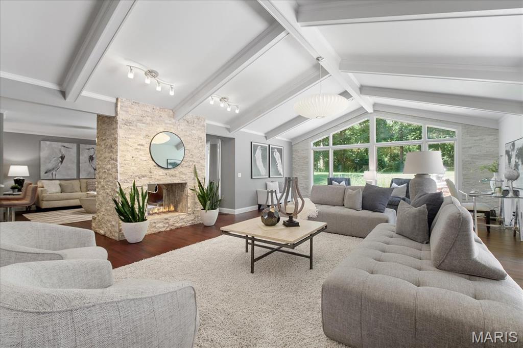 Meadowbrook Country Club Estates - Residential