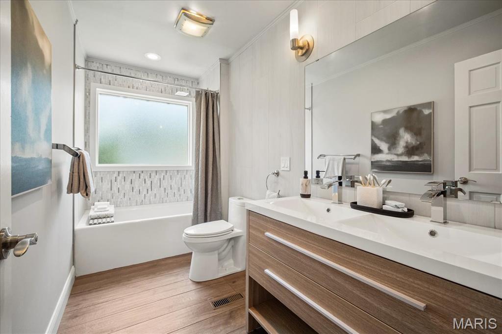 Meadowbrook Country Club Estates - Residential