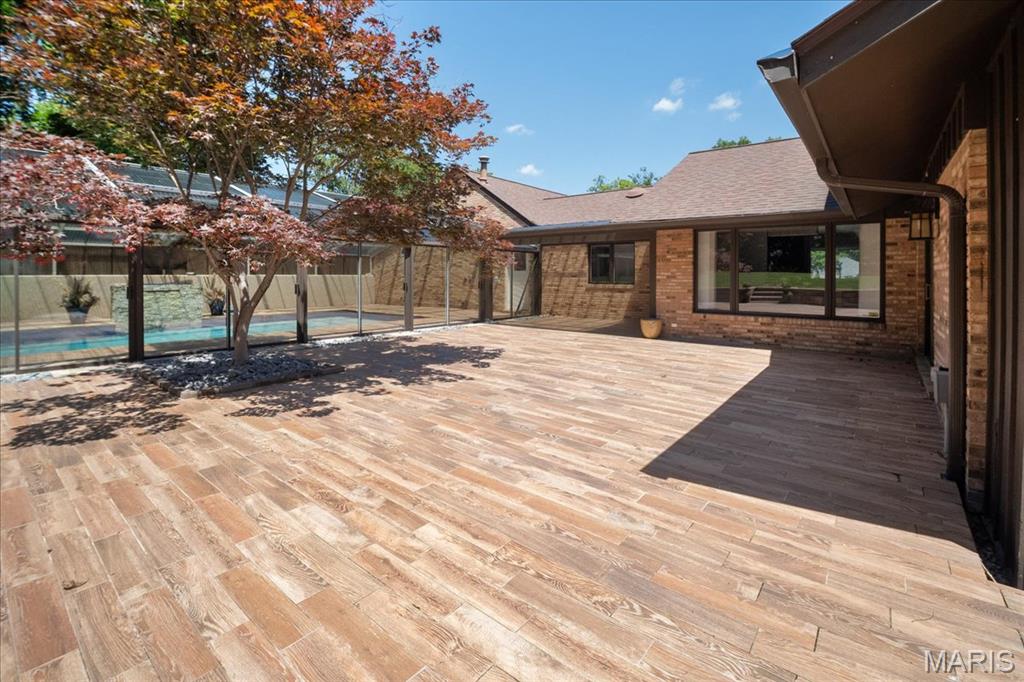 Meadowbrook Country Club Estates - Residential