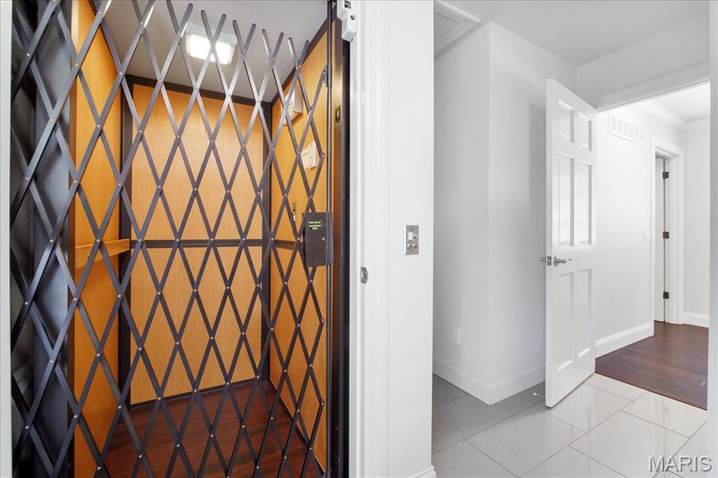 Meadowbrook Country Club Estates - Residential