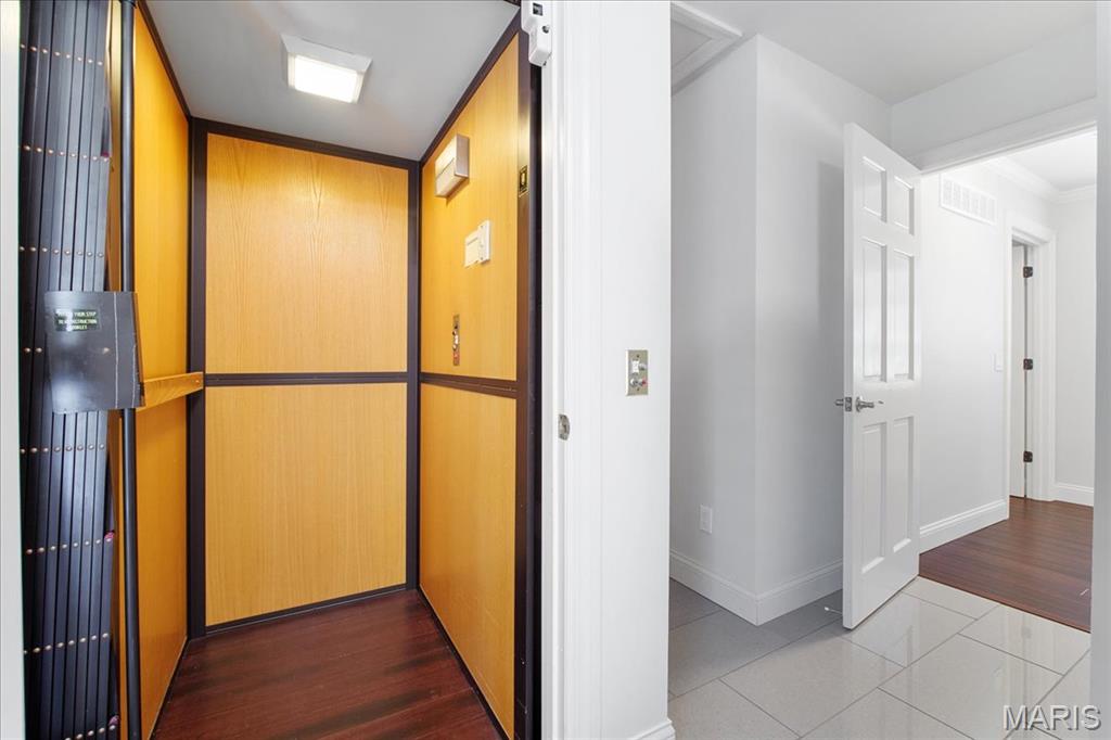 Meadowbrook Country Club Estates - Residential