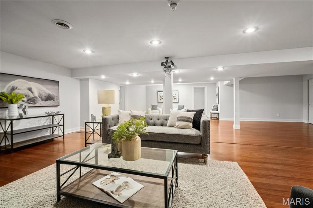 Meadowbrook Country Club Estates - Residential