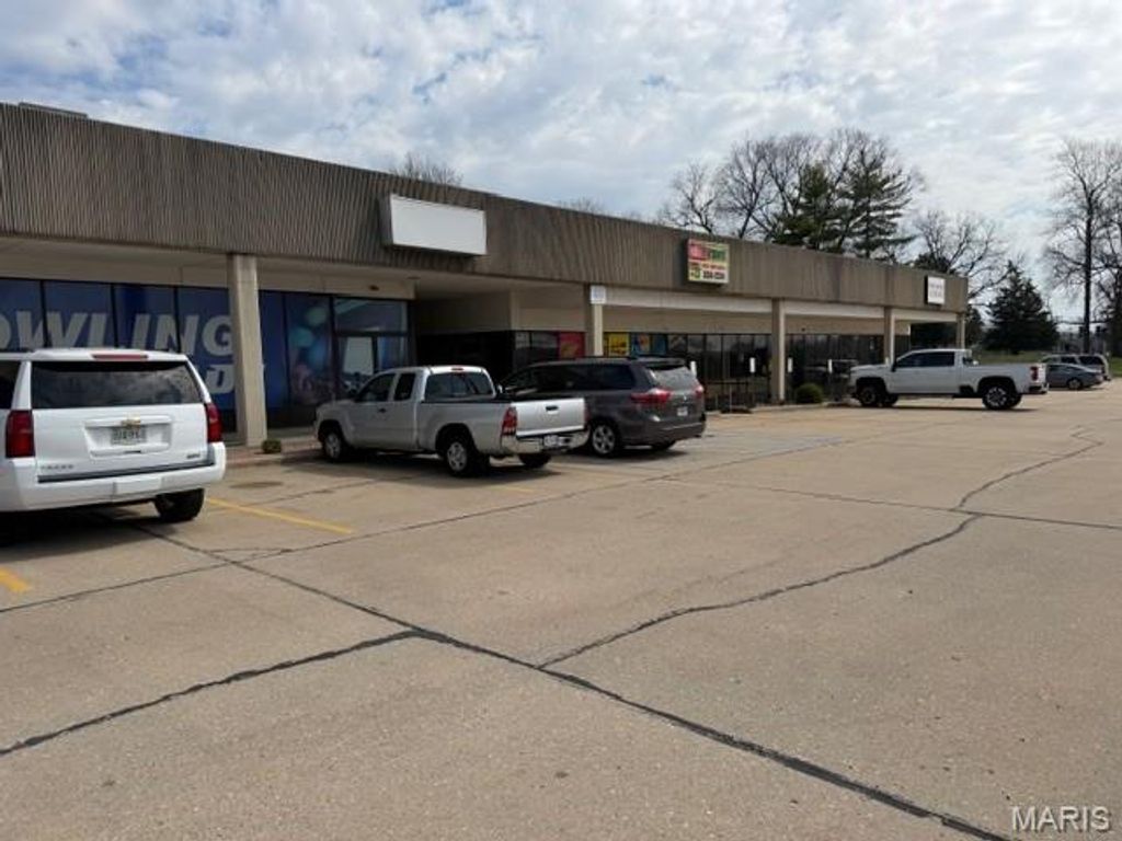 Photo of 354 S Silver Springs Road #E, Cape Girardeau, MO 63703 (MLS # 26026211)