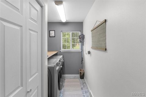 Tiny photo for 1714 Greenbrier Street, Cape Girardeau, MO 63701 (MLS # 26029983)