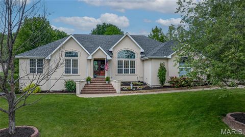 Photo of 1714 Greenbrier Street, Cape Girardeau, MO 63701 (MLS # 26029983)
