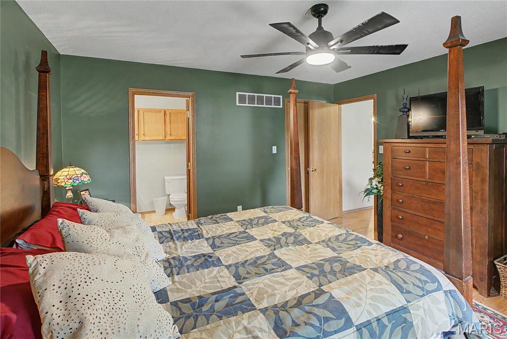 Hillcrest Manor - Residential