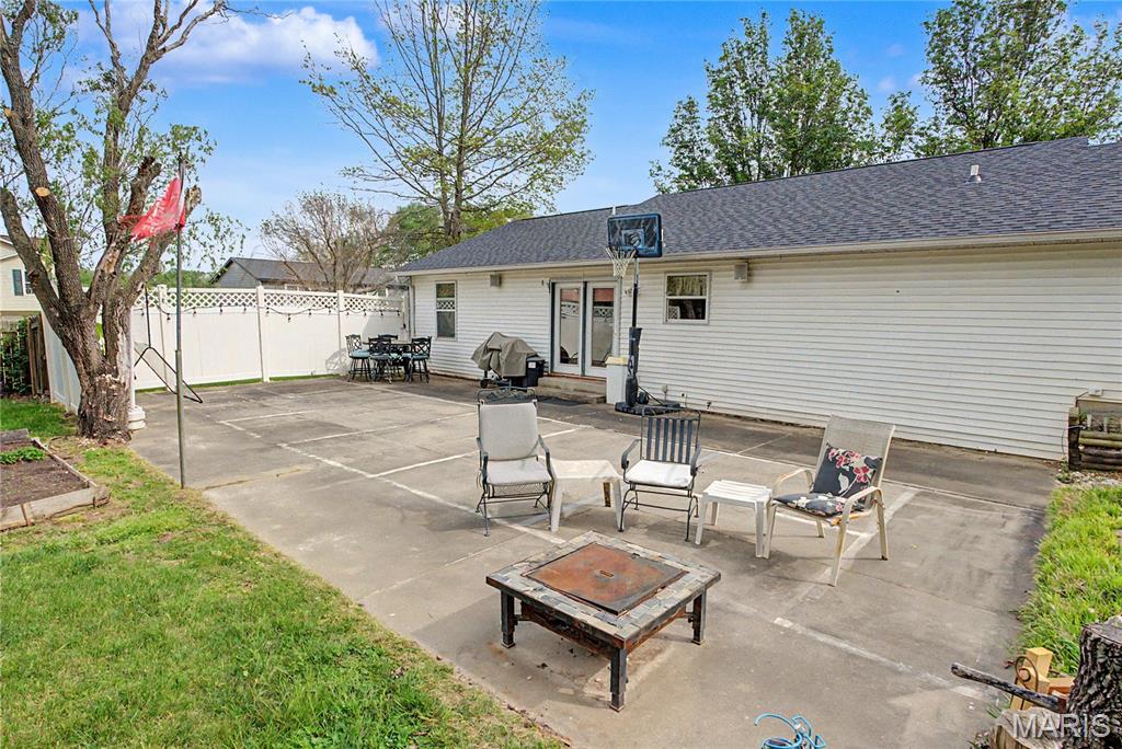 Hillcrest Manor - Residential