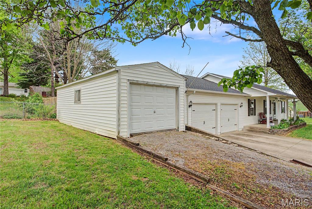 Hillcrest Manor - Residential